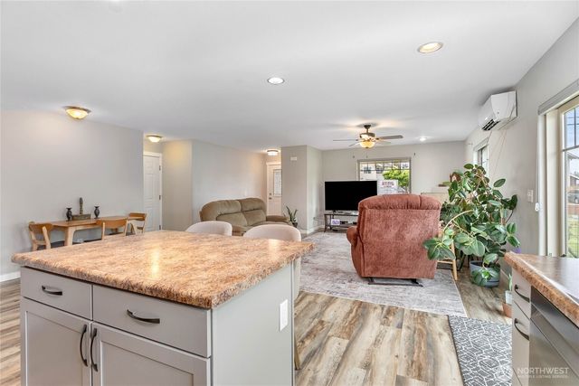 232 Front Street, Sumas, WA 98295