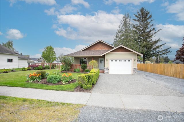232 Front Street, Sumas, WA 98295