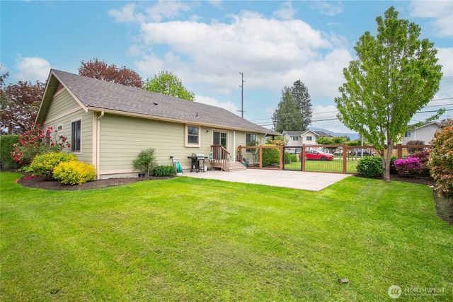 232 Front Street, Sumas, WA 98295