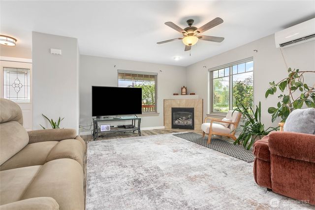 232 Front Street, Sumas, WA 98295