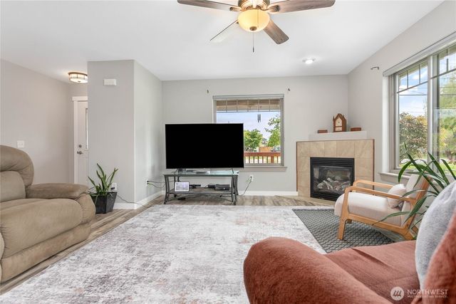 232 Front Street, Sumas, WA 98295