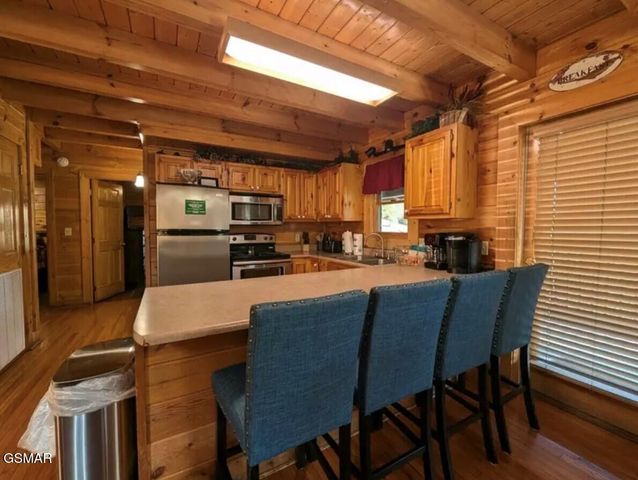 3160 White Falcon Way, Pigeon Forge, TN 37863