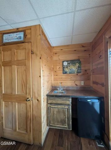 3160 White Falcon Way, Pigeon Forge, TN 37863
