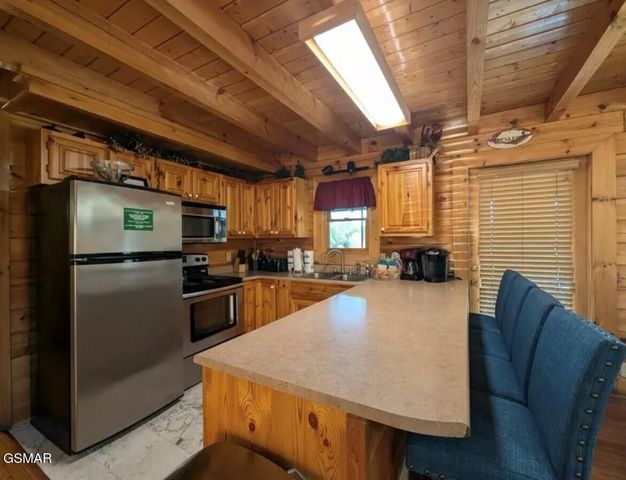 3160 White Falcon Way, Pigeon Forge, TN 37863