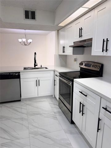 18830 NW 57th Ave 106, Hialeah, FL 33015