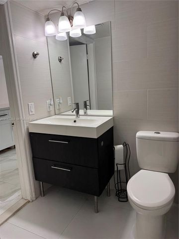 18830 NW 57th Ave 106, Hialeah, FL 33015