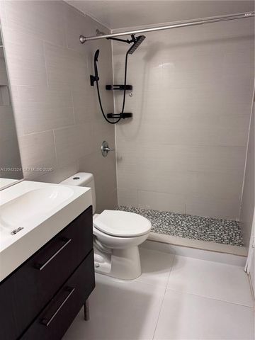 18830 NW 57th Ave 106, Hialeah, FL 33015