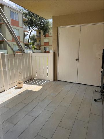 18830 NW 57th Ave 106, Hialeah, FL 33015