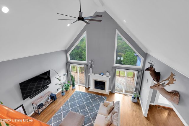 8004 Blacksmith Ct, Louisville, KY 40291