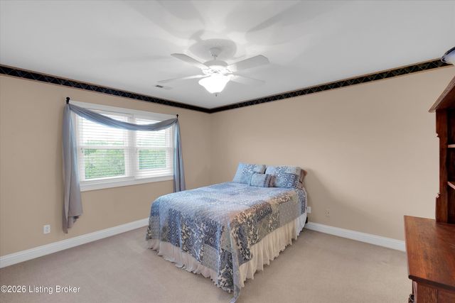 8004 Blacksmith Ct, Louisville, KY 40291