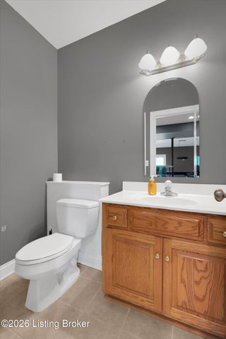 8004 Blacksmith Ct, Louisville, KY 40291