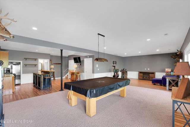 8004 Blacksmith Ct, Louisville, KY 40291