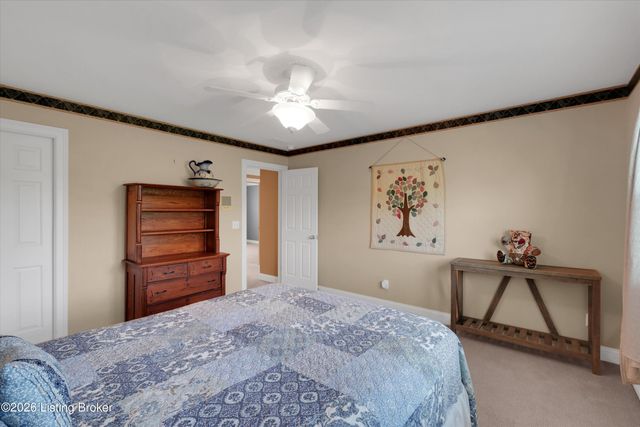 8004 Blacksmith Ct, Louisville, KY 40291