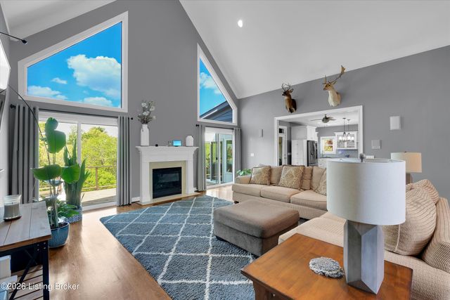 8004 Blacksmith Ct, Louisville, KY 40291