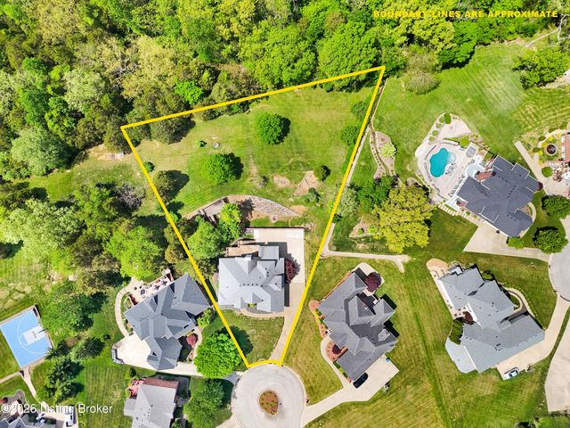 8004 Blacksmith Ct, Louisville, KY 40291