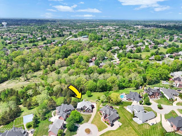 8004 Blacksmith Ct, Louisville, KY 40291