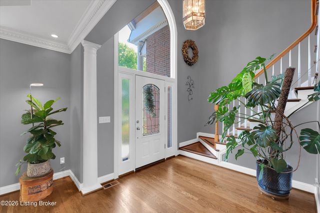 8004 Blacksmith Ct, Louisville, KY 40291