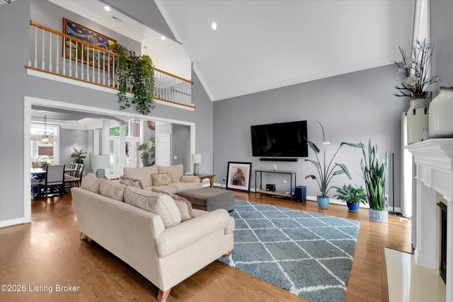 8004 Blacksmith Ct, Louisville, KY 40291