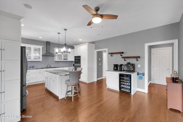 8004 Blacksmith Ct, Louisville, KY 40291