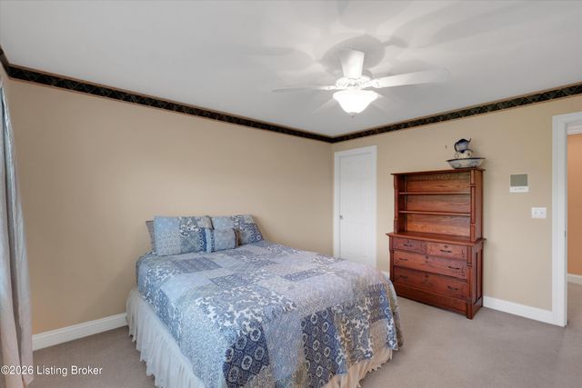 8004 Blacksmith Ct, Louisville, KY 40291