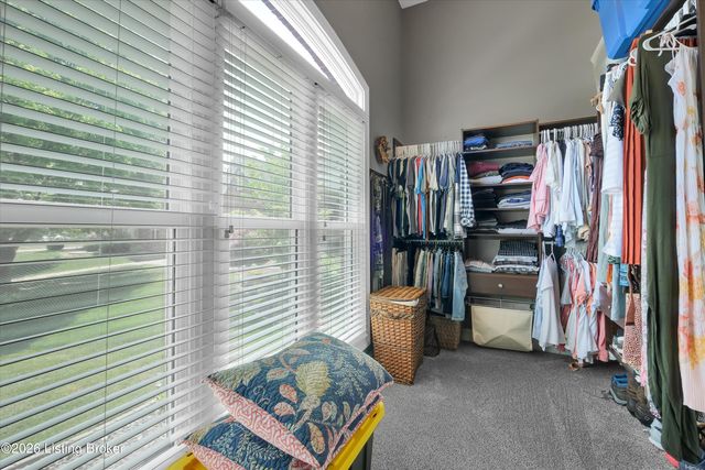 8004 Blacksmith Ct, Louisville, KY 40291