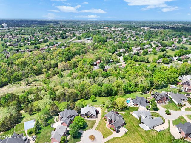 8004 Blacksmith Ct, Louisville, KY 40291