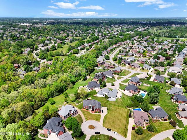 8004 Blacksmith Ct, Louisville, KY 40291