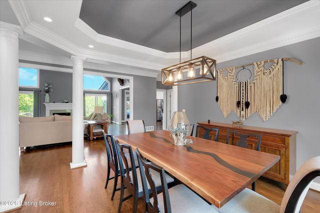 8004 Blacksmith Ct, Louisville, KY 40291