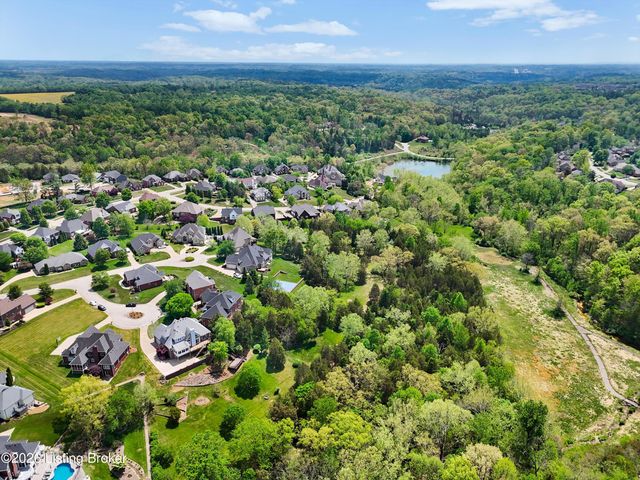 8004 Blacksmith Ct, Louisville, KY 40291