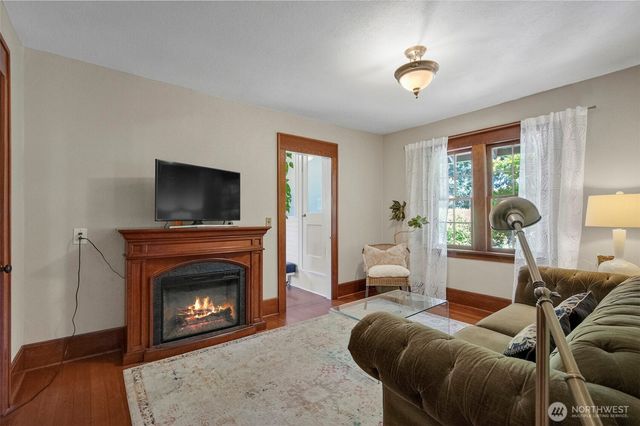 8029 60th Drive NE, Marysville, WA 98270