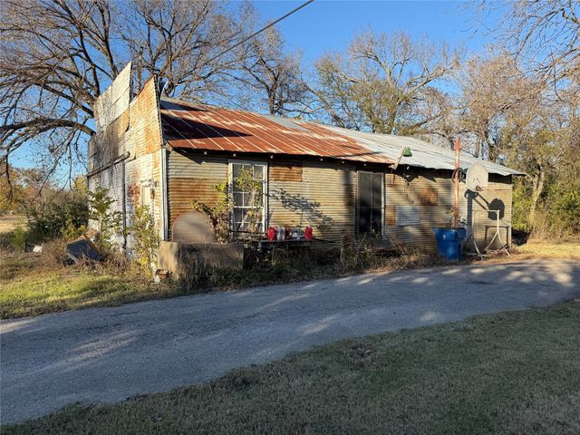 408 N Parkway Drive, Alvarado, TX 76009