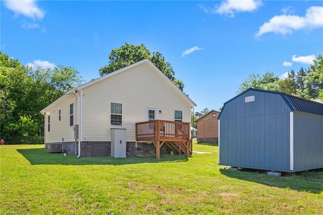 700 English Street, Thomasville, NC 27360