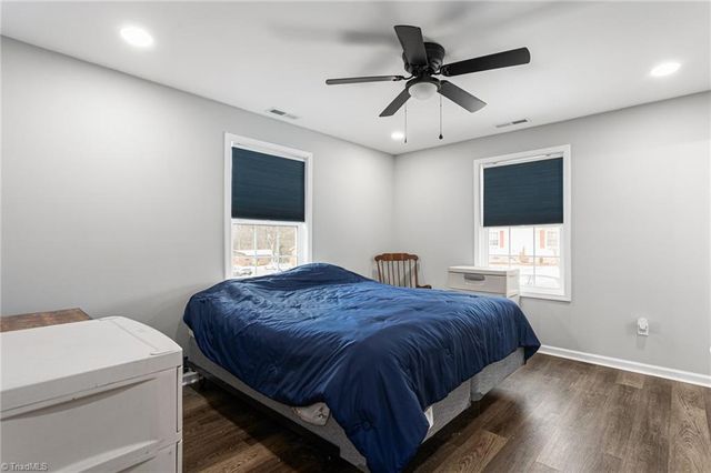 700 English Street, Thomasville, NC 27360