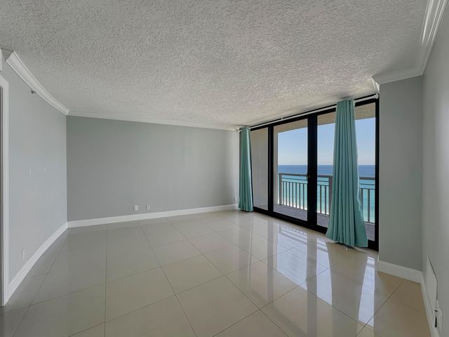 3000 N Ocean Drive 23 E, Singer Island, FL 33404