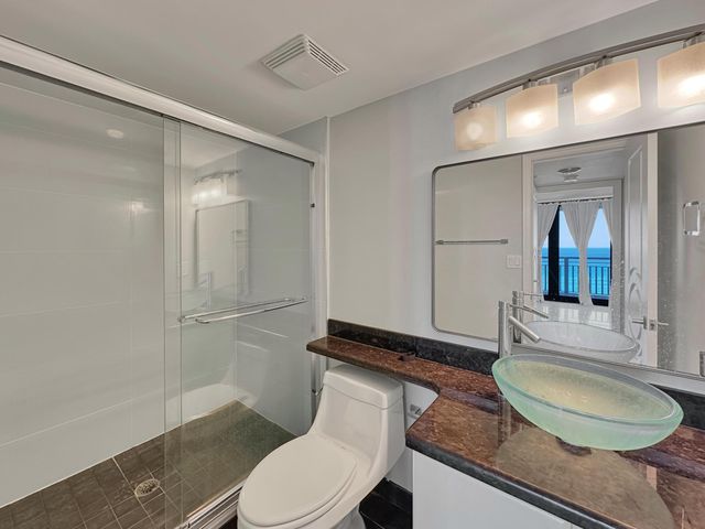 3000 N Ocean Drive 23 E, Singer Island, FL 33404