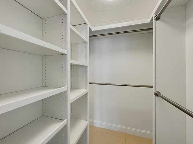 3000 N Ocean Drive 23 E, Singer Island, FL 33404