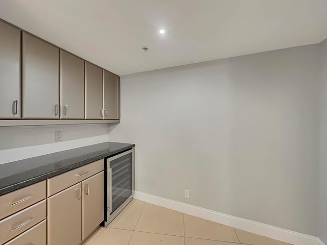 3000 N Ocean Drive 23 E, Singer Island, FL 33404