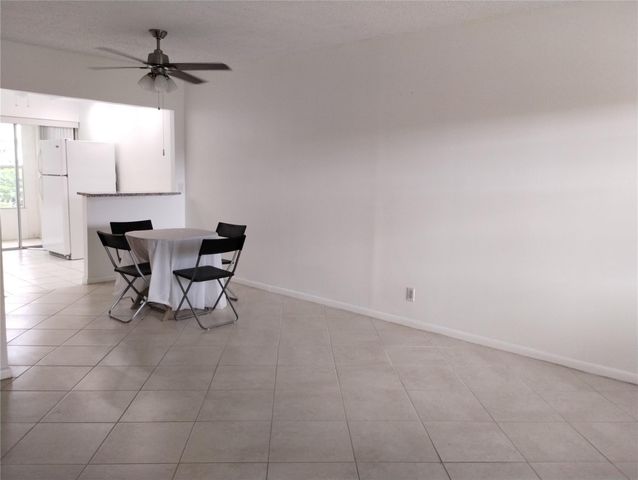7300 NW 5TH Court 205, Margate, FL 33063