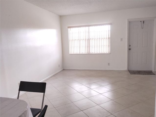7300 NW 5TH Court 205, Margate, FL 33063