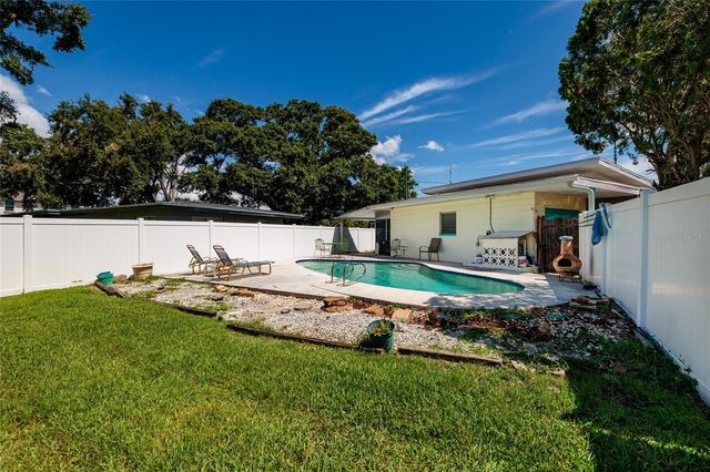 3700 56TH STREET N, St Petersburg, FL 33710