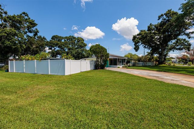 3700 56TH STREET N, St Petersburg, FL 33710