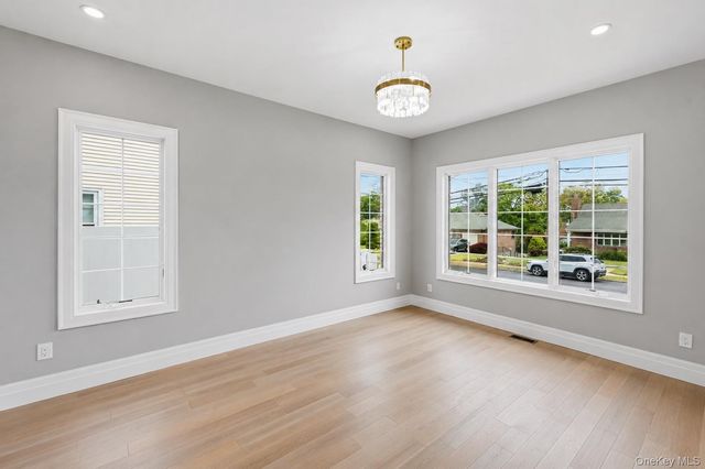 37 Beverly Drive, Albertson, NY 11507