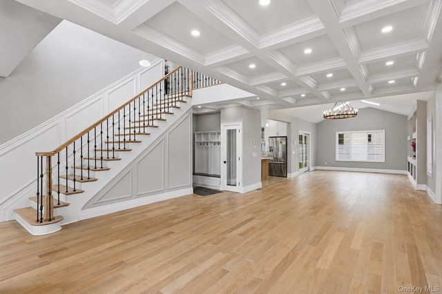 37 Beverly Drive, Albertson, NY 11507