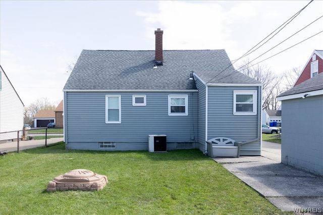 34 Lyndale Court, West Seneca, NY 14224
