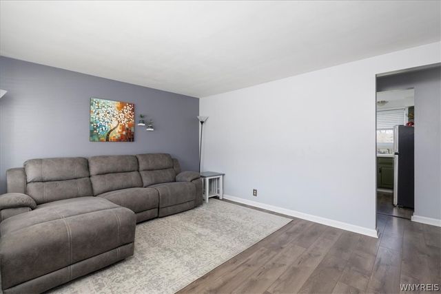 34 Lyndale Court, West Seneca, NY 14224