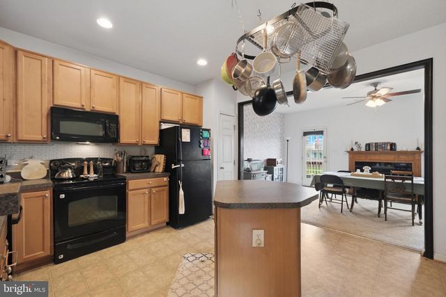 8 DON QUIXOTE, Charles Town, WV 25414