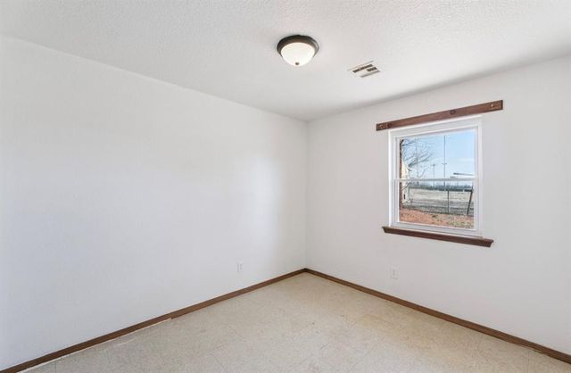 408 E Salter Street, Asher, OK 74826