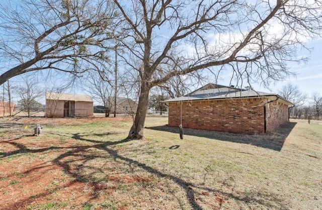 408 E Salter Street, Asher, OK 74826