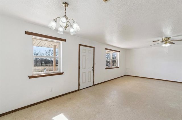 408 E Salter Street, Asher, OK 74826