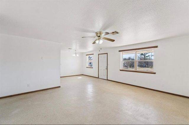 408 E Salter Street, Asher, OK 74826